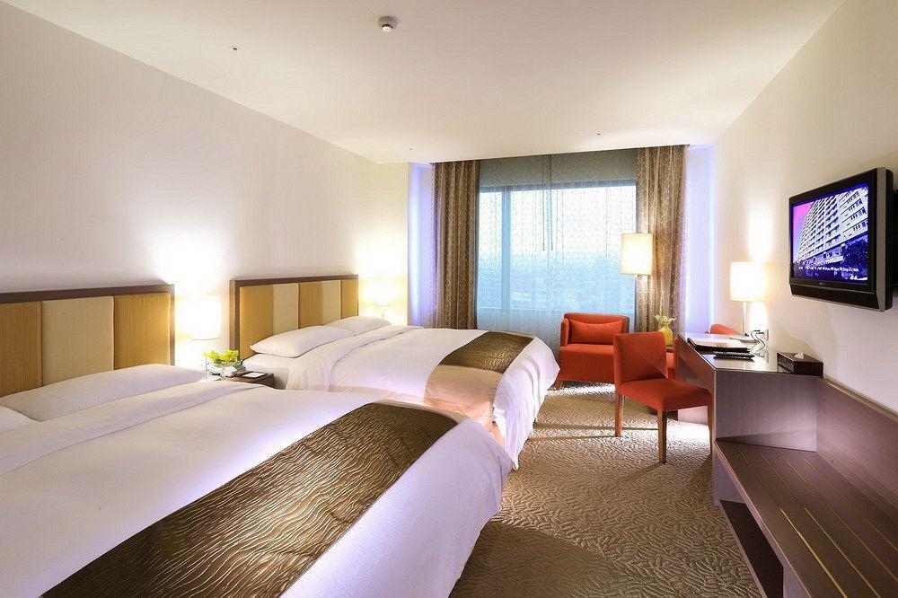 Taipei Garden Hotel - Ximending Exterior photo Deluxe Room